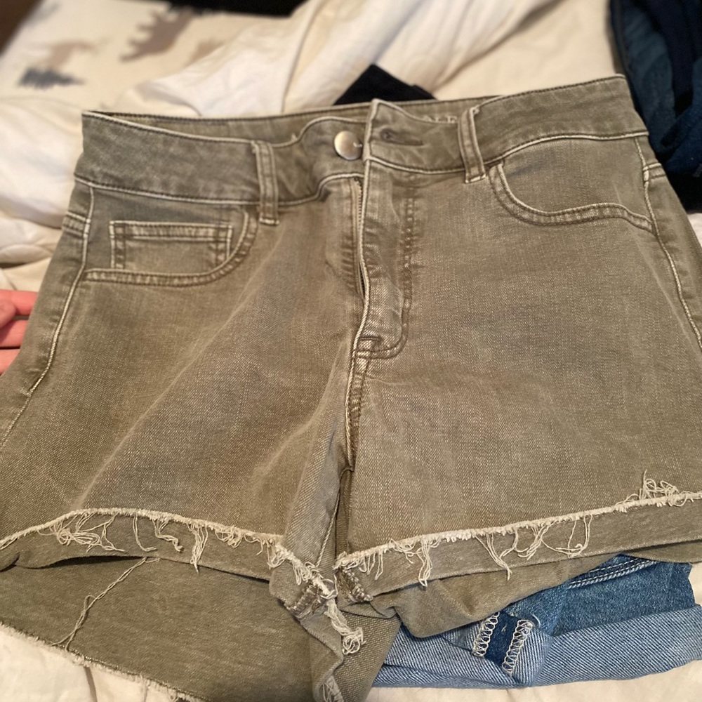 Size 8 green shorts from AE. Super Stretch!